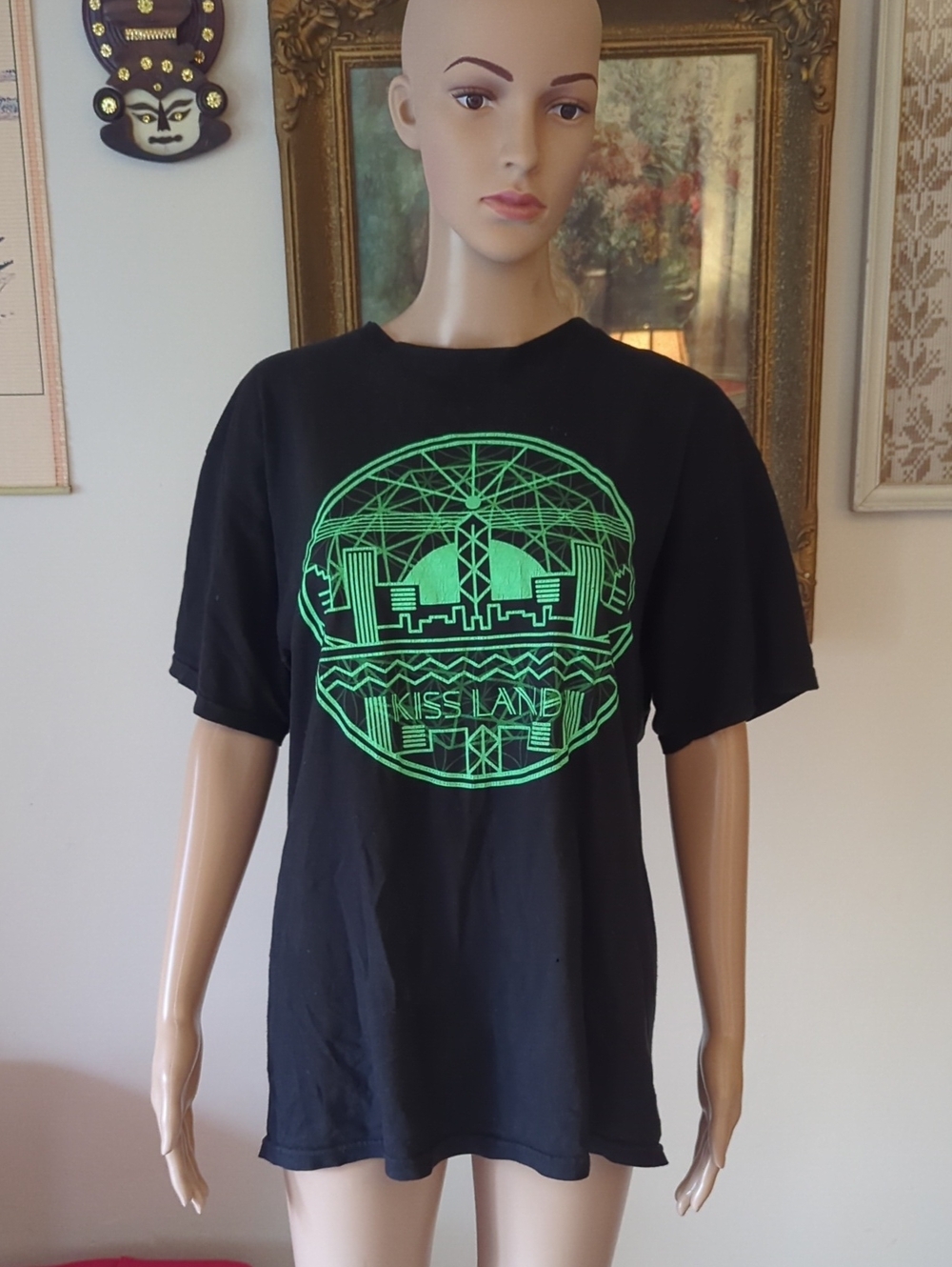 The Weeknd Kissland T Shirt Size Medium